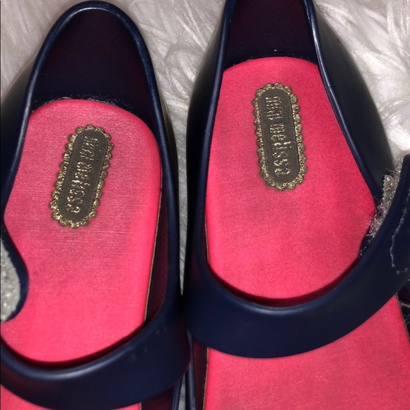 Mini Melissa - Picture 2 of 4